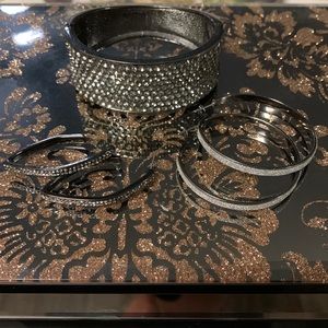 Elegant rhinestone bracelet and earrings set